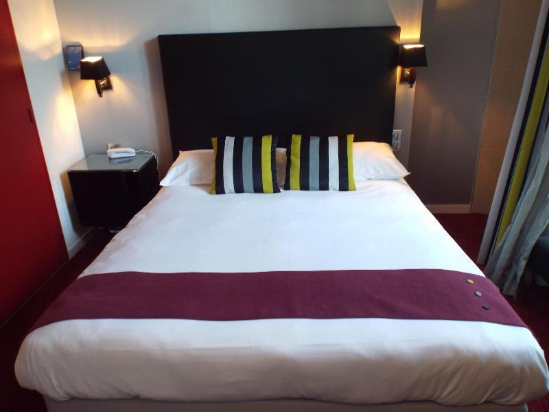 Logis Hotel Saint Martin Orleans Exterior photo