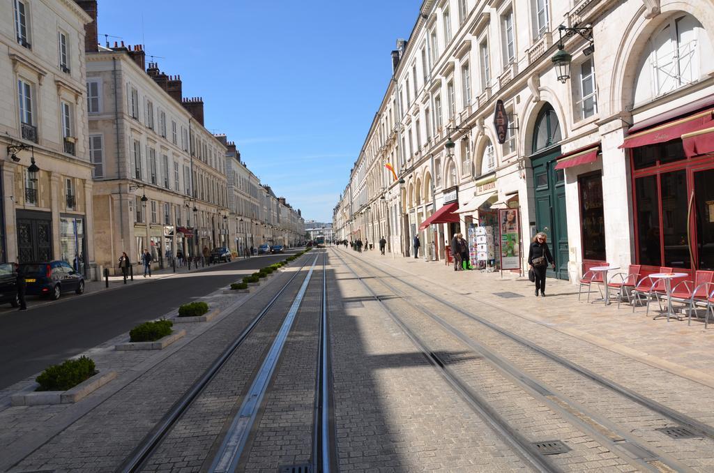 Logis Hotel Saint Martin Orleans Exterior photo